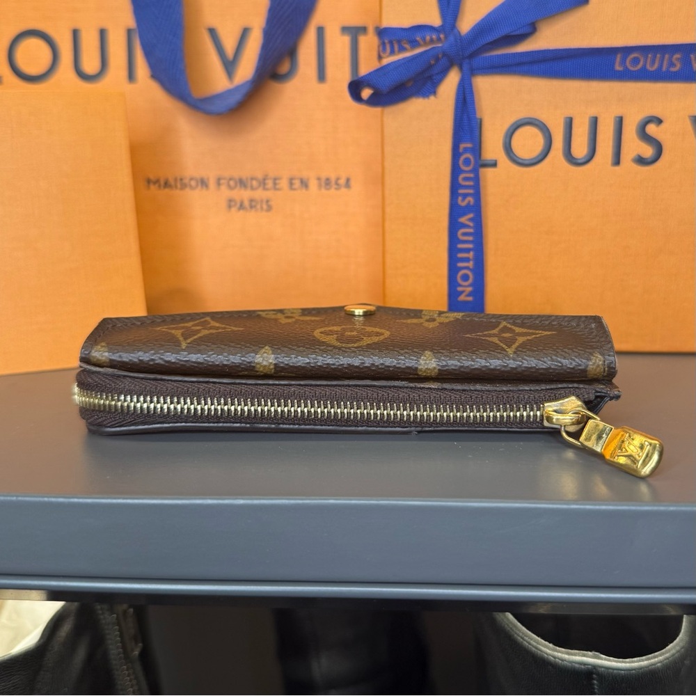AUTHENTIC Louis Vuitton Card Holder Recto Verso Wallet in Monogram - Picture 8 of 12